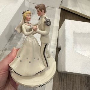 Lenox Cinderella cake topper